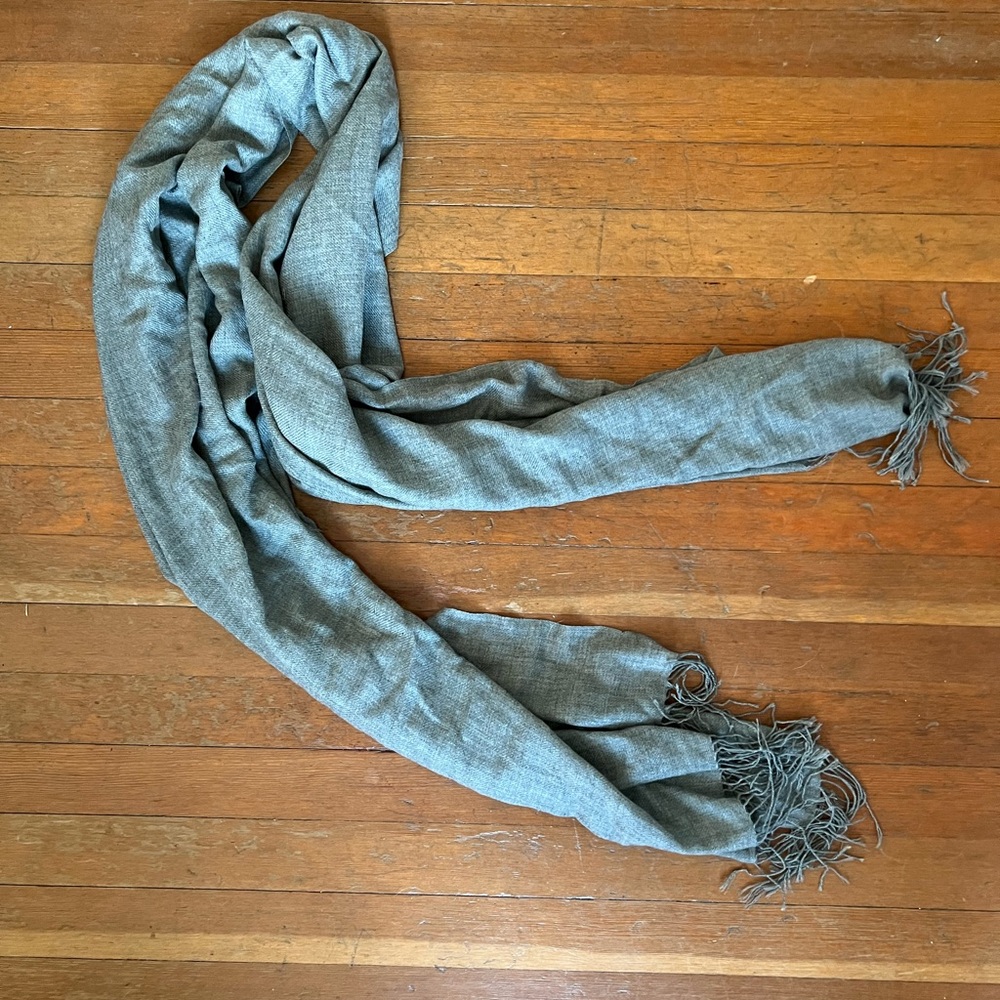 Nordstrom full body gray cashmere scarf